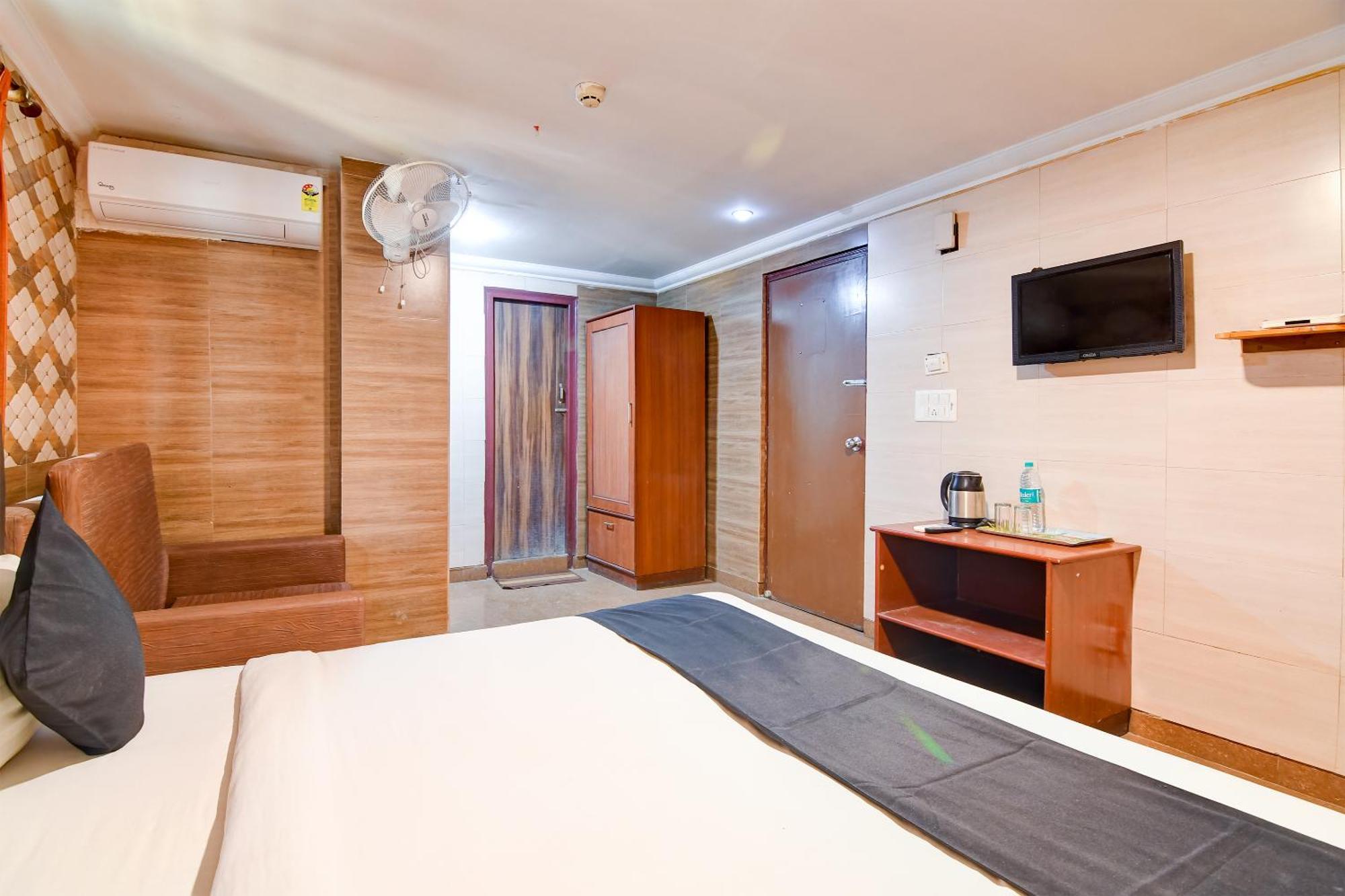 Brill Raj Palace Near City Centre 2 Колката Екстериор снимка