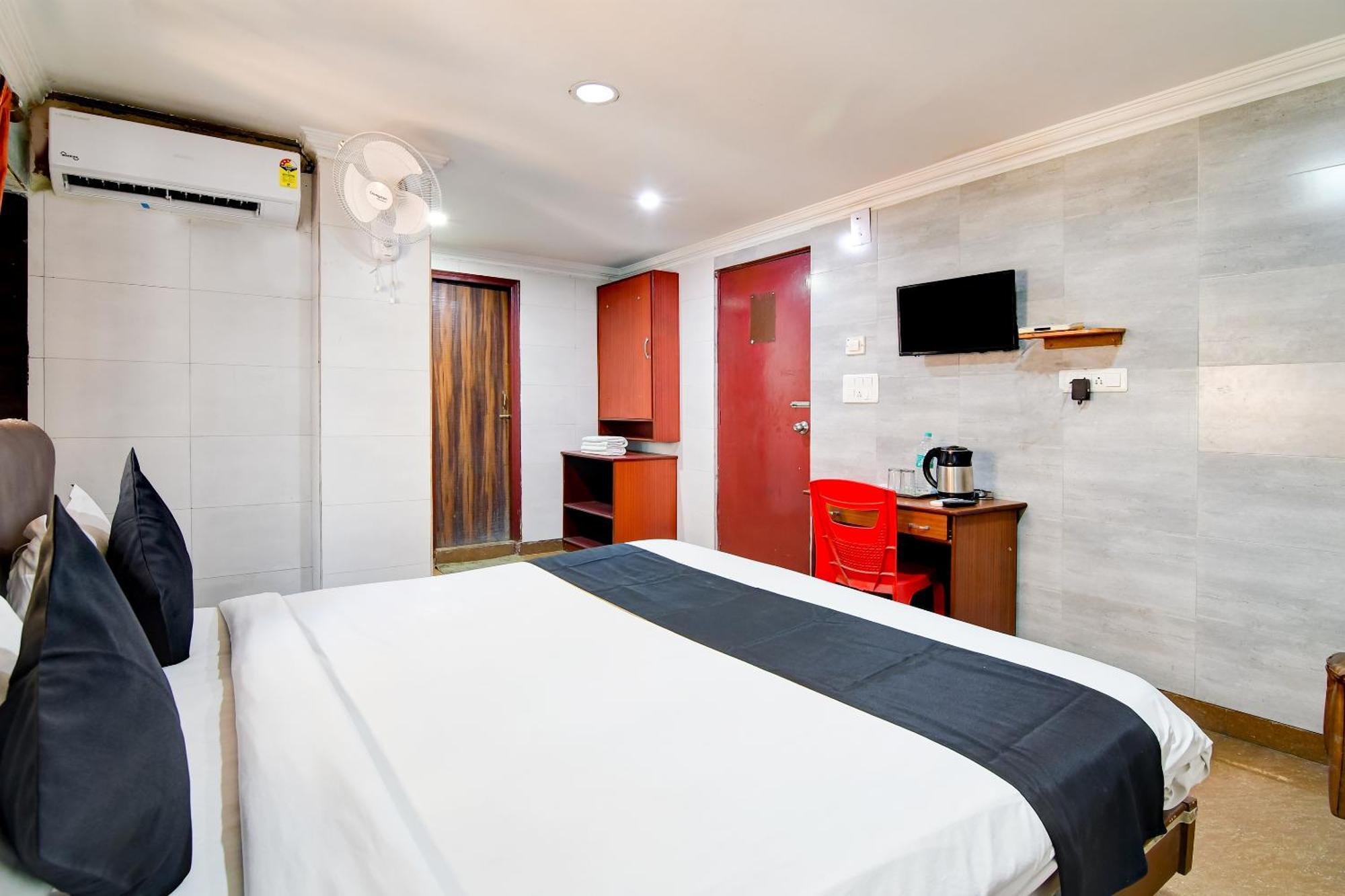 Brill Raj Palace Near City Centre 2 Колката Екстериор снимка