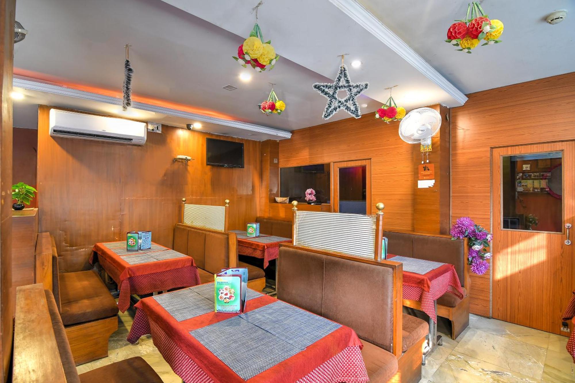 Brill Raj Palace Near City Centre 2 Колката Екстериор снимка