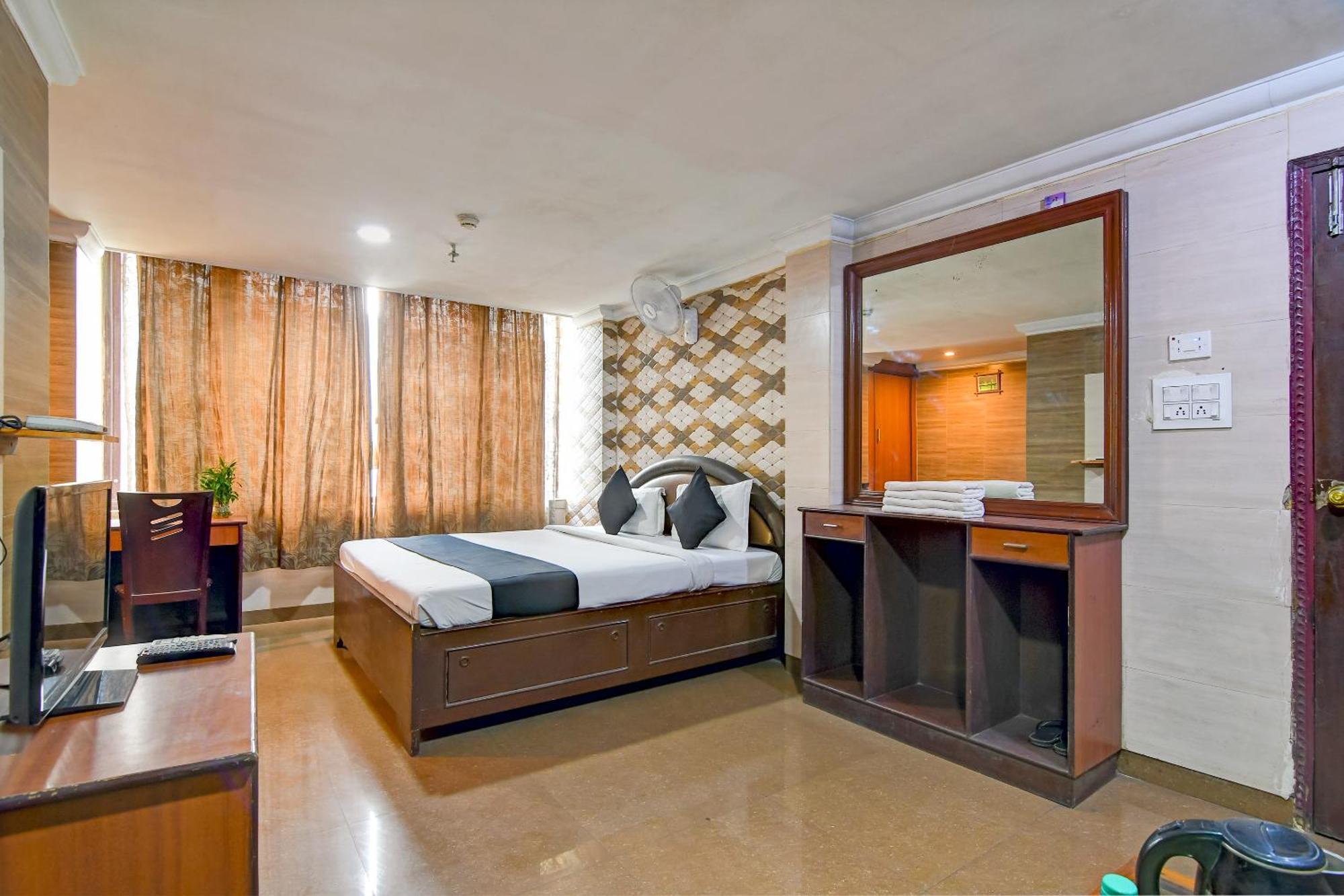 Brill Raj Palace Near City Centre 2 Колката Екстериор снимка