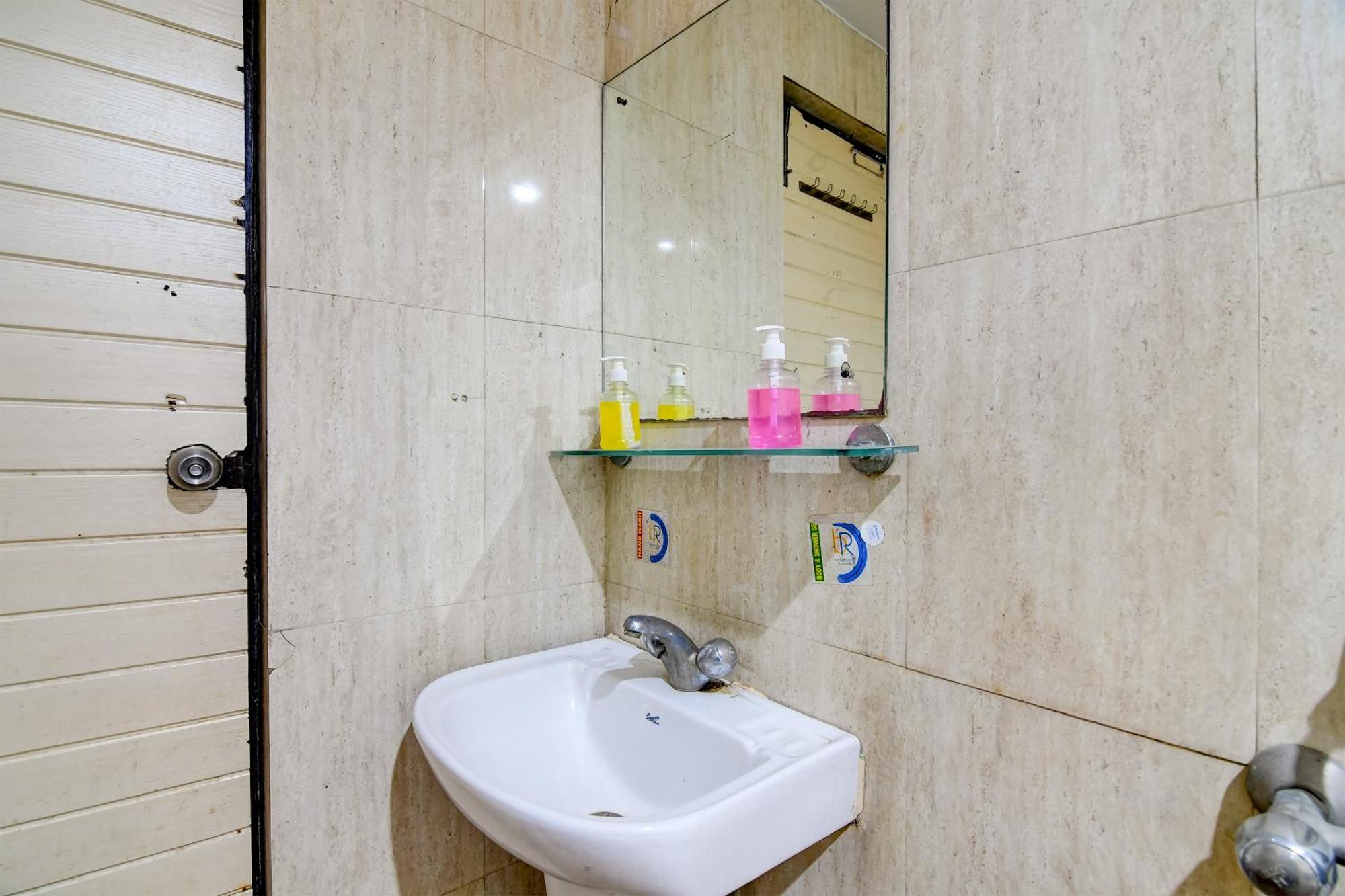 Brill Raj Palace Near City Centre 2 Колката Екстериор снимка