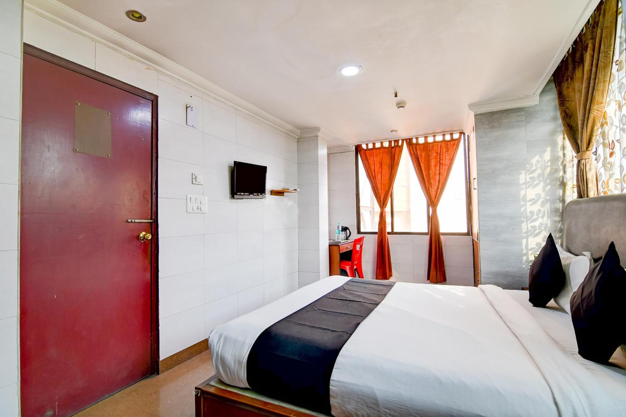 Brill Raj Palace Near City Centre 2 Колката Екстериор снимка