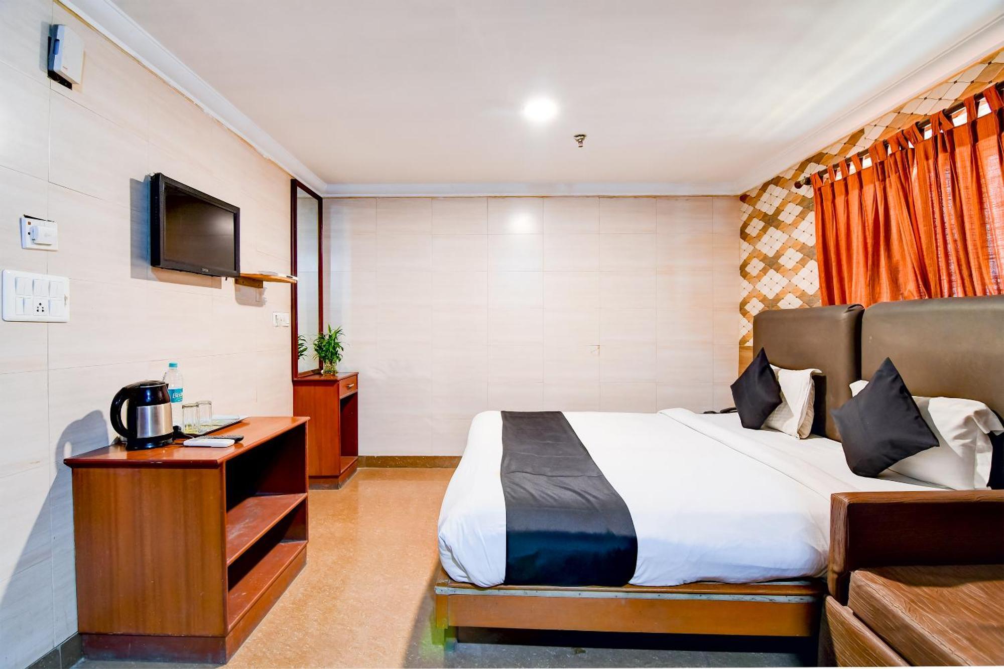 Brill Raj Palace Near City Centre 2 Колката Екстериор снимка