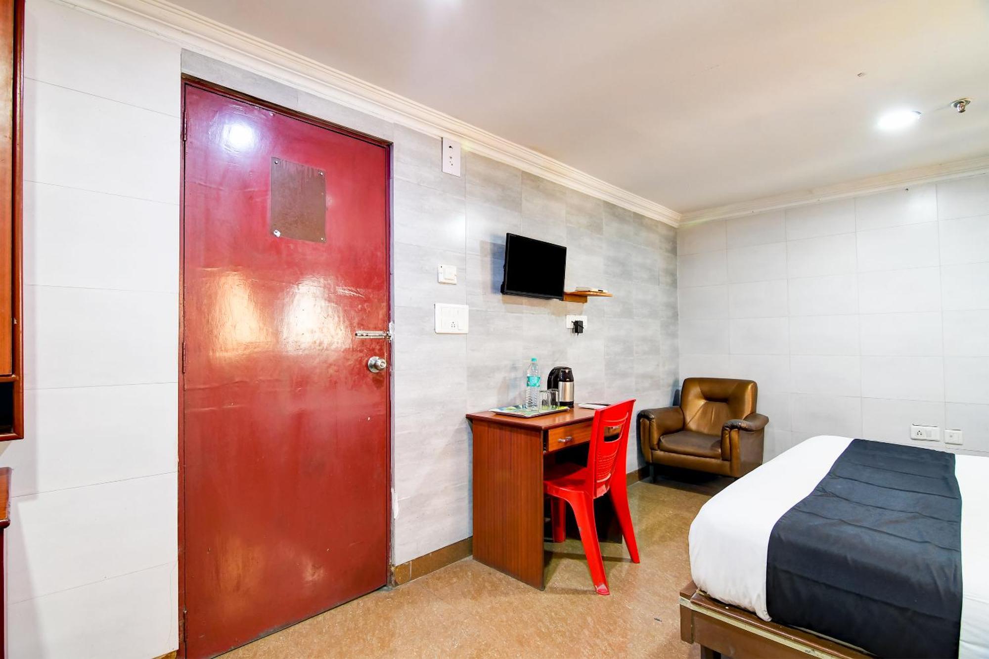Brill Raj Palace Near City Centre 2 Колката Екстериор снимка