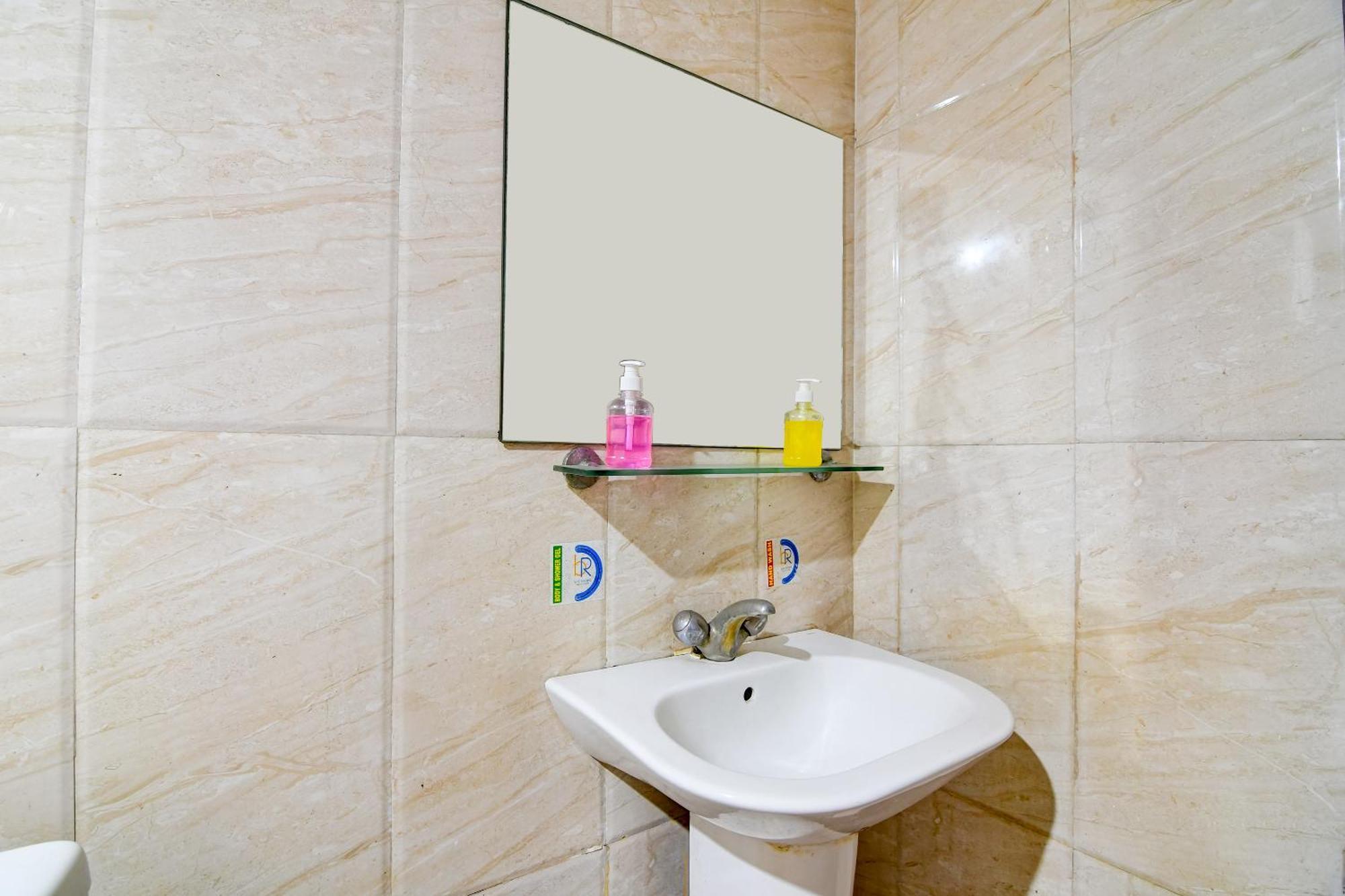 Brill Raj Palace Near City Centre 2 Колката Екстериор снимка